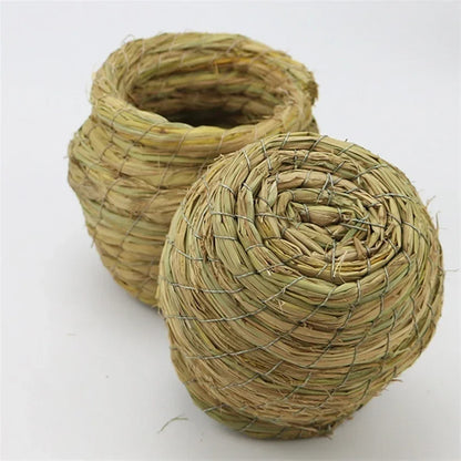 Handmade Natural Straw Bird Nest House – Cozy Woven Shelter for Pigeons, Parrots & Small Birds