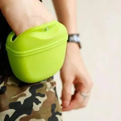 Portable Dog Training Treat Pouch, Substantial Clip Cool Outdoor Feed Storage Pouch For Pets